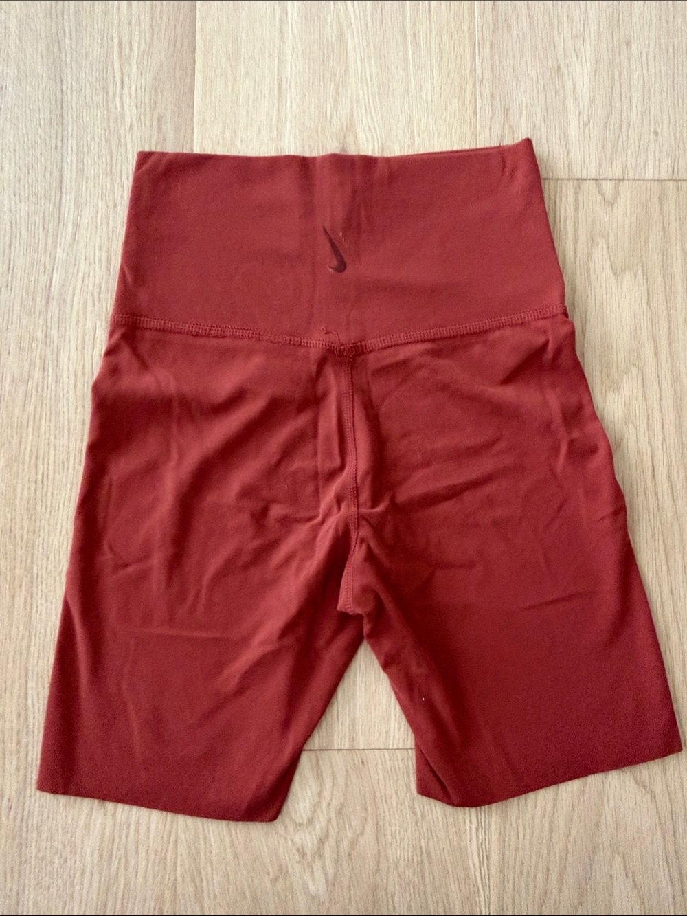 Nike High-Waist Rust Bike Shorts - Women's Activewear - Picture 5 of 6